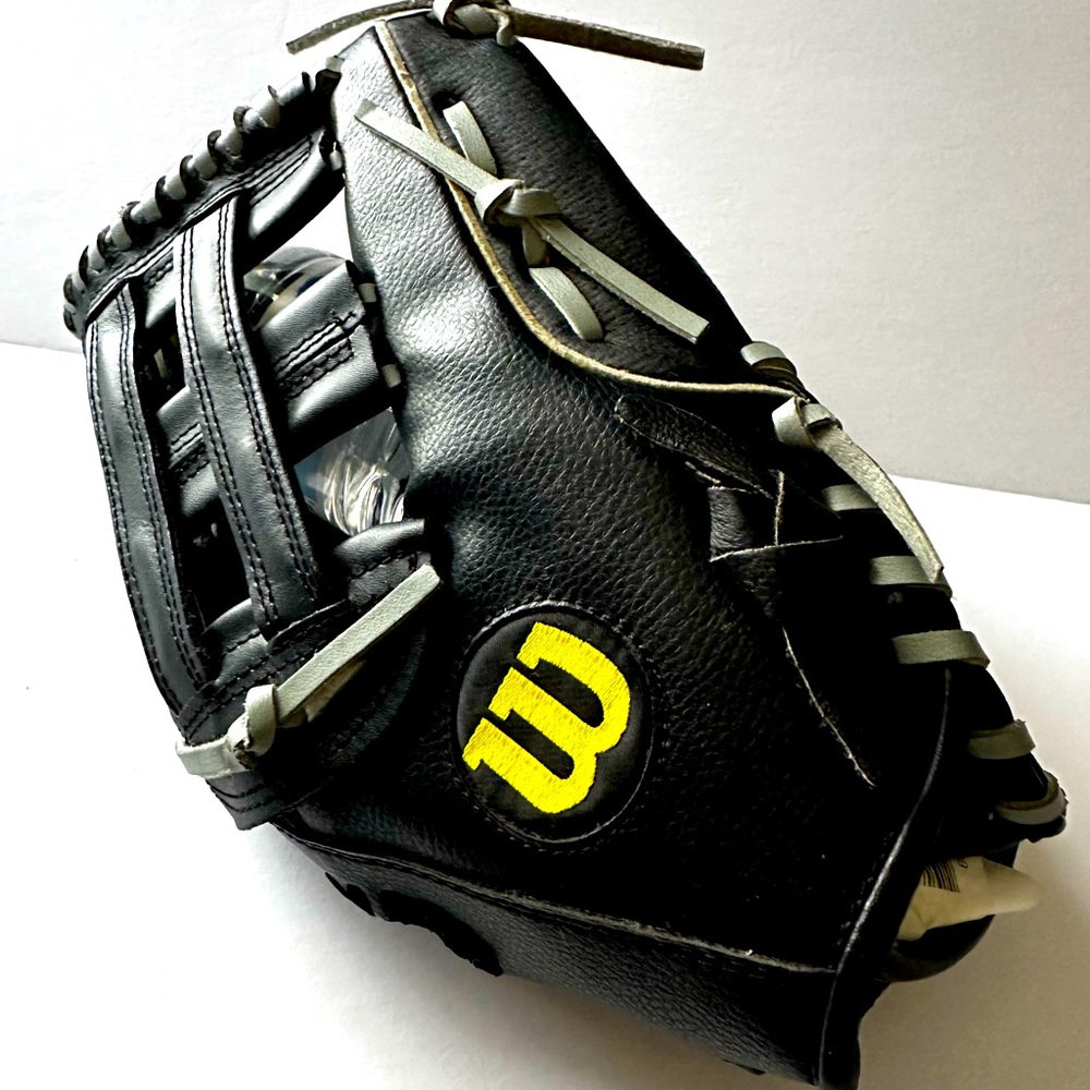 Wilson Elite Softball Glove 13" Inch A2449 Black RHT Custom Fit Like New A++